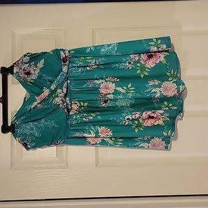 Torrid green flora strapless blouse size 2